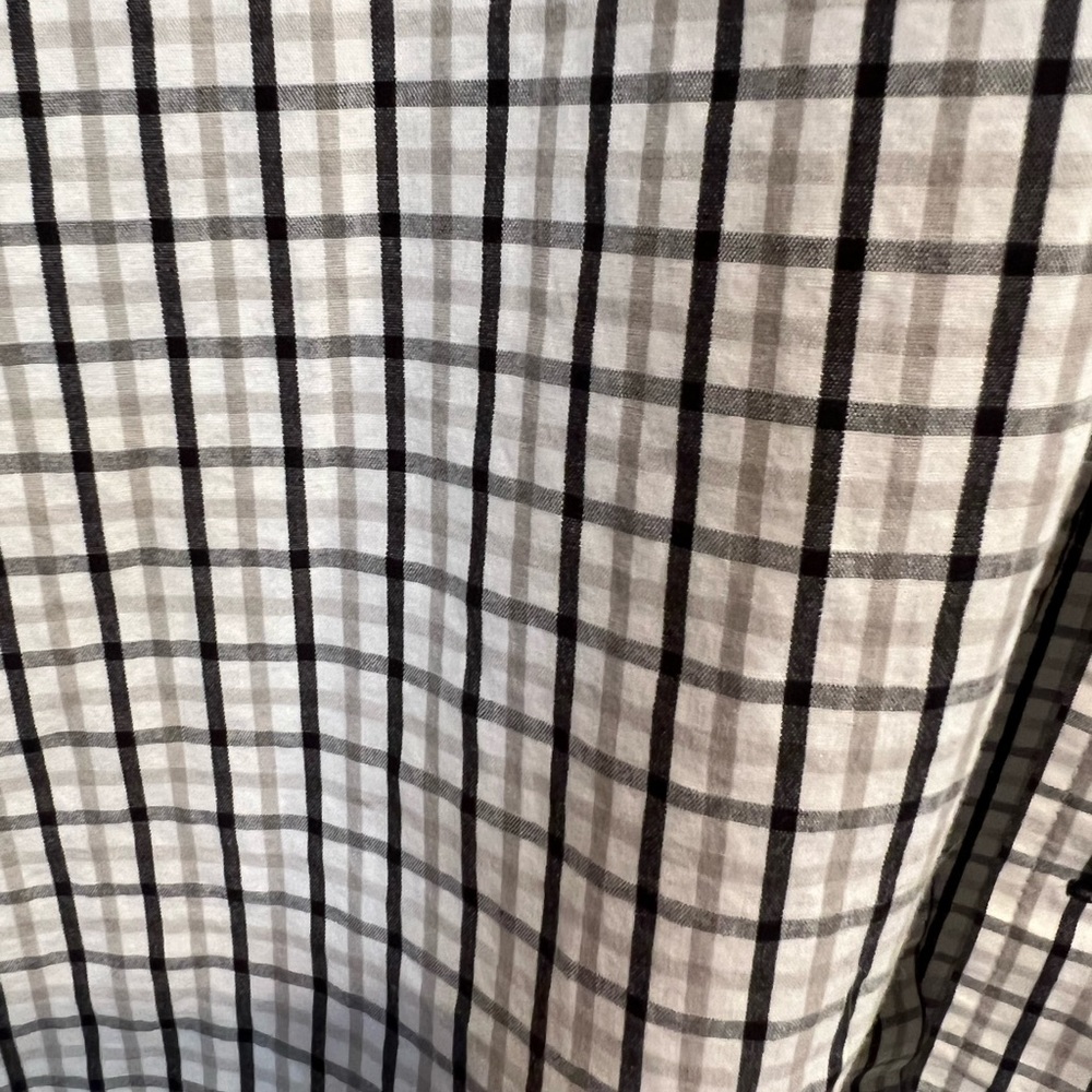 IZod Menās Button-up Long Sleeve Shirt Large - Picture 3 of 4
